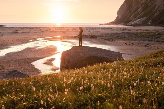 voyage photo lofoten soleil minuit